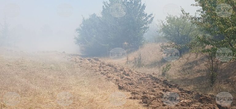 Извършва се извънреден мониторинг на въздуха в русенското село Николово след пожар, съобщиха от МОСВ