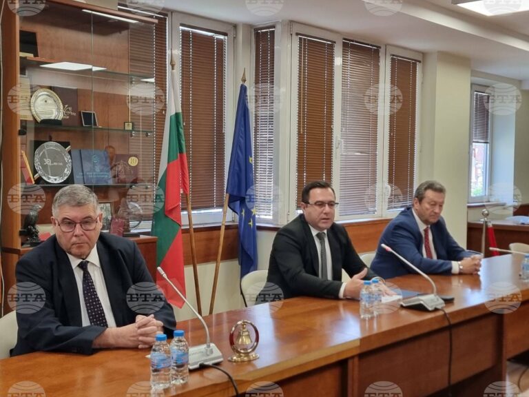 КЕВР утвърди средно увеличение на цената на парното и топлата вода с 4,54 процента от днес