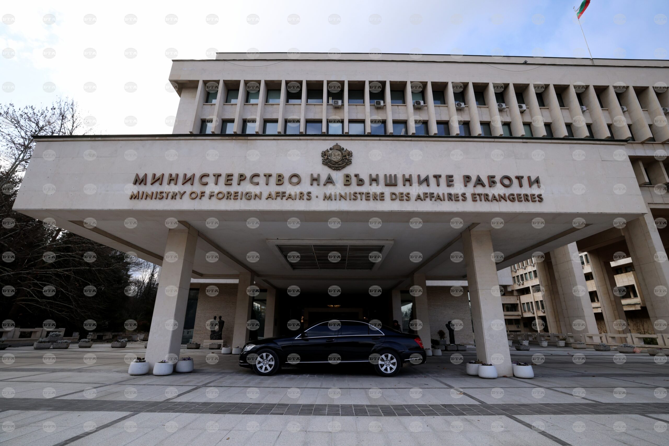 Предоставянето на сграда за консулство във Варна, по искане на Русия, ще бъде взето в съответствие с установените процедури, заявиха от МВнР
