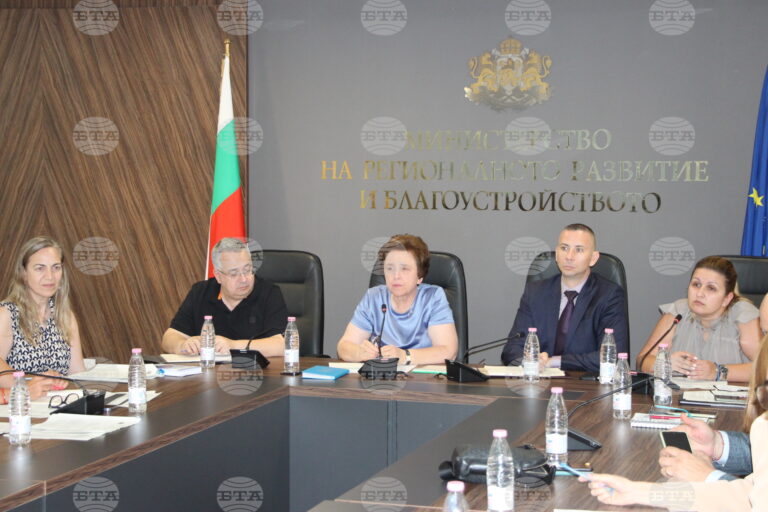 Сто и тридесет многофамилни жилищни сгради ще бъдат санирани в Столична община със средства от ПВУ, съобщи заместник-министър Дора Янкова
