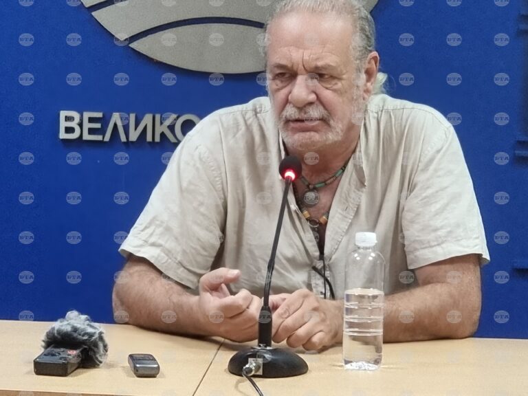 С популизъм на тема води, хора и цени ще започне новият парламентарен сезон, каза политологът проф. Евгений Дайнов
