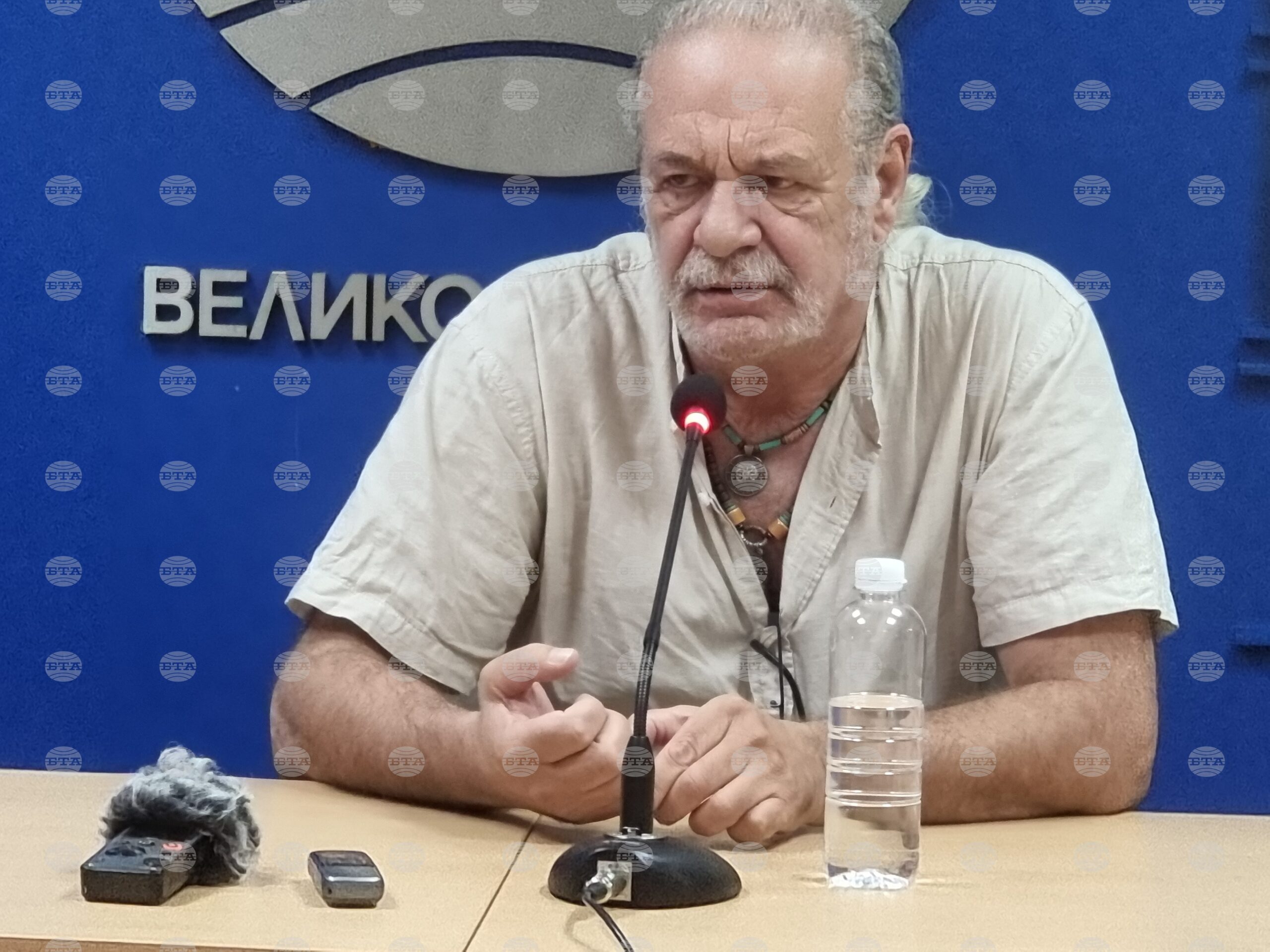 С популизъм на тема води, хора и цени ще започне новият парламентарен сезон, каза политологът проф. Евгений Дайнов